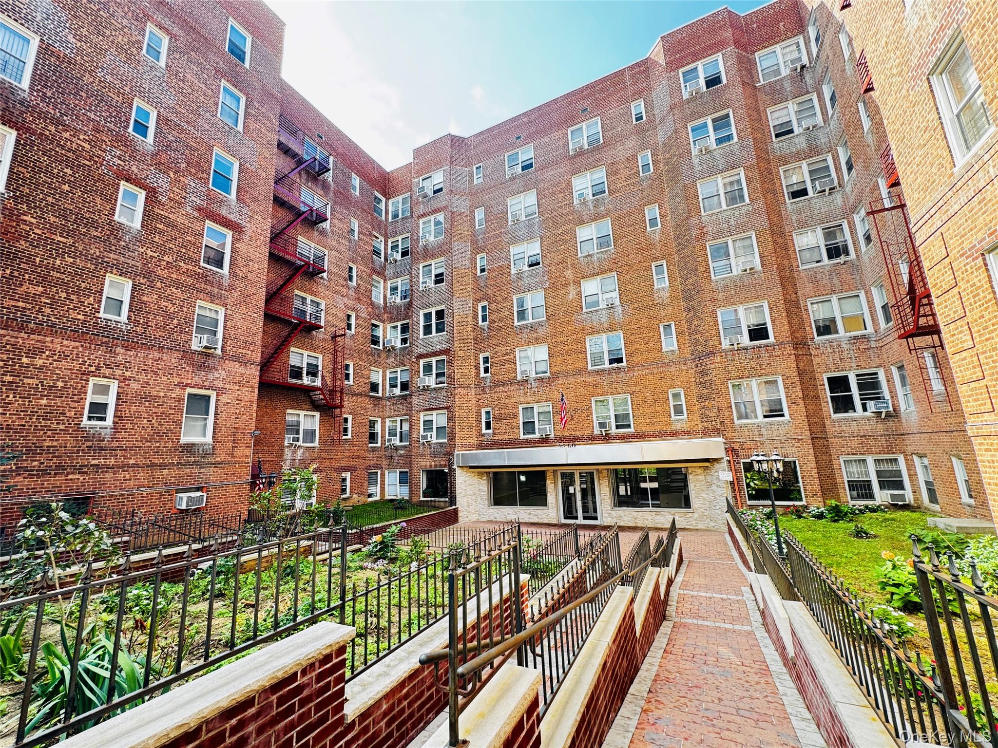 6360 102nd Street Unit F20, Rego Park NY 11374