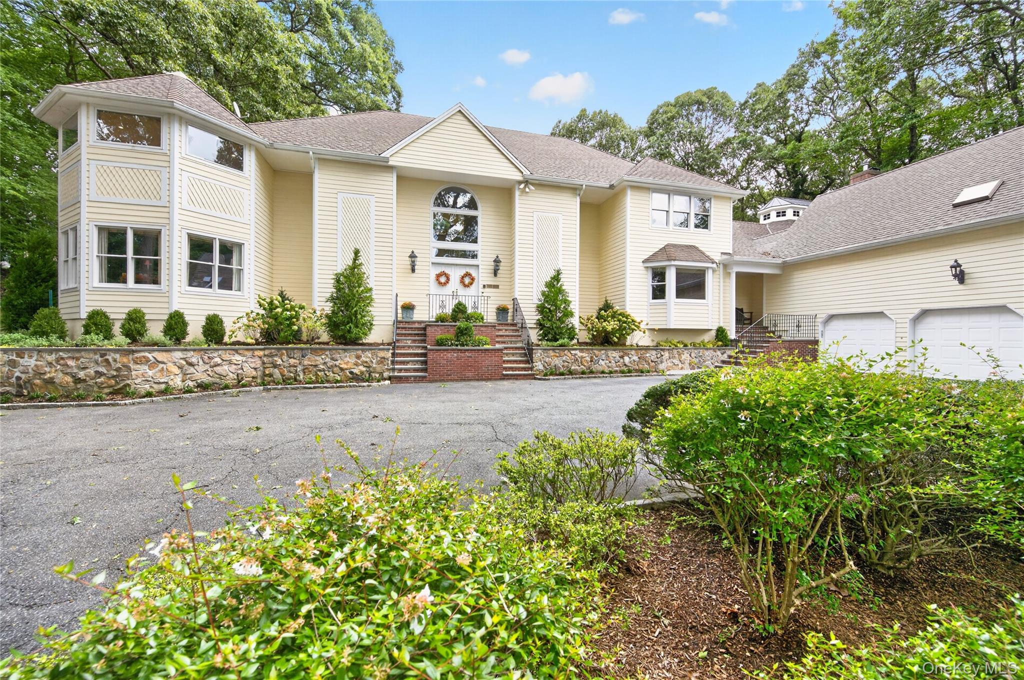 136 Cove Neck Road, Cove Neck NY 11771