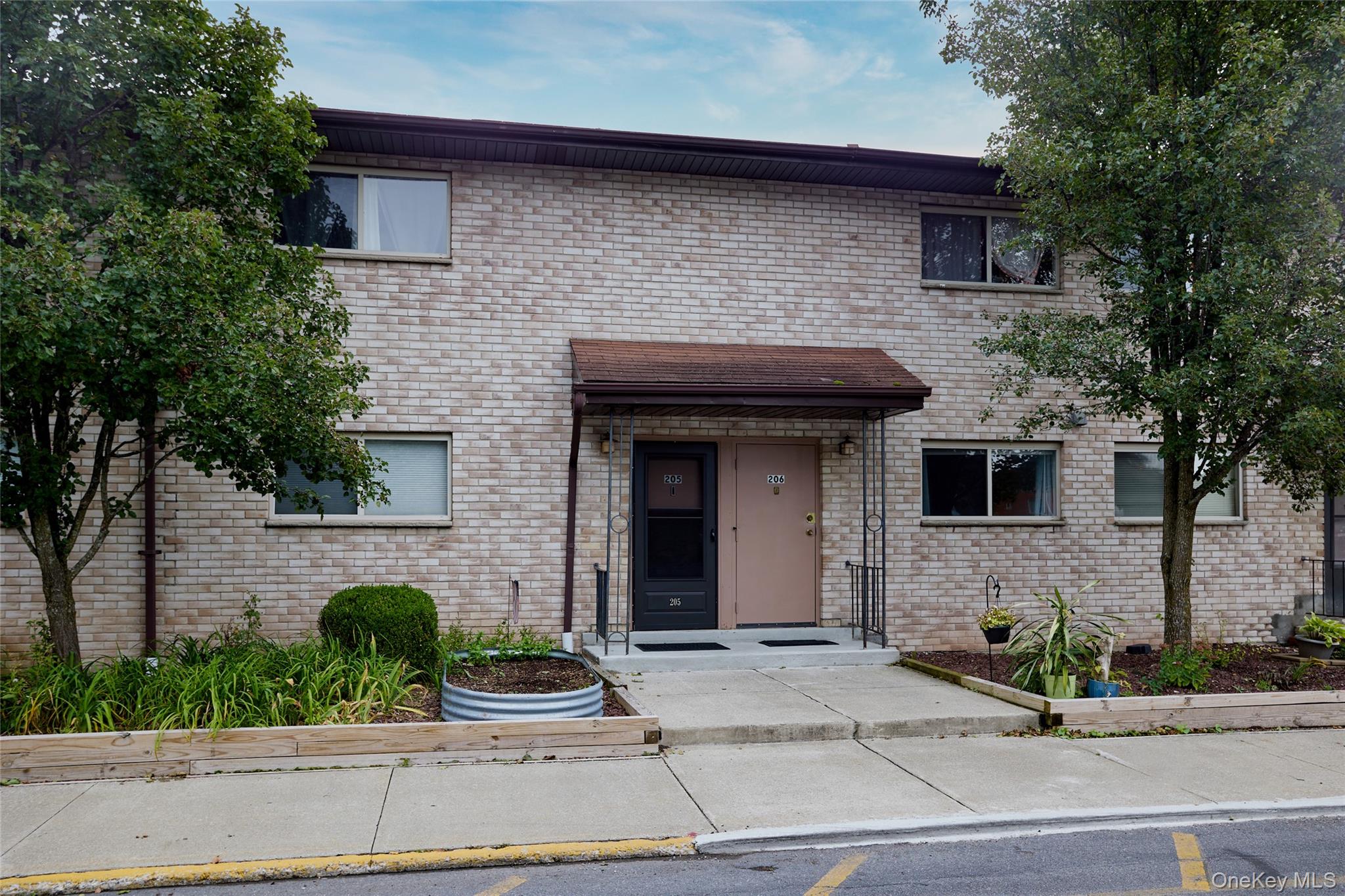 26 Cooper Road Unit 205, Poughkeepsie NY 12603