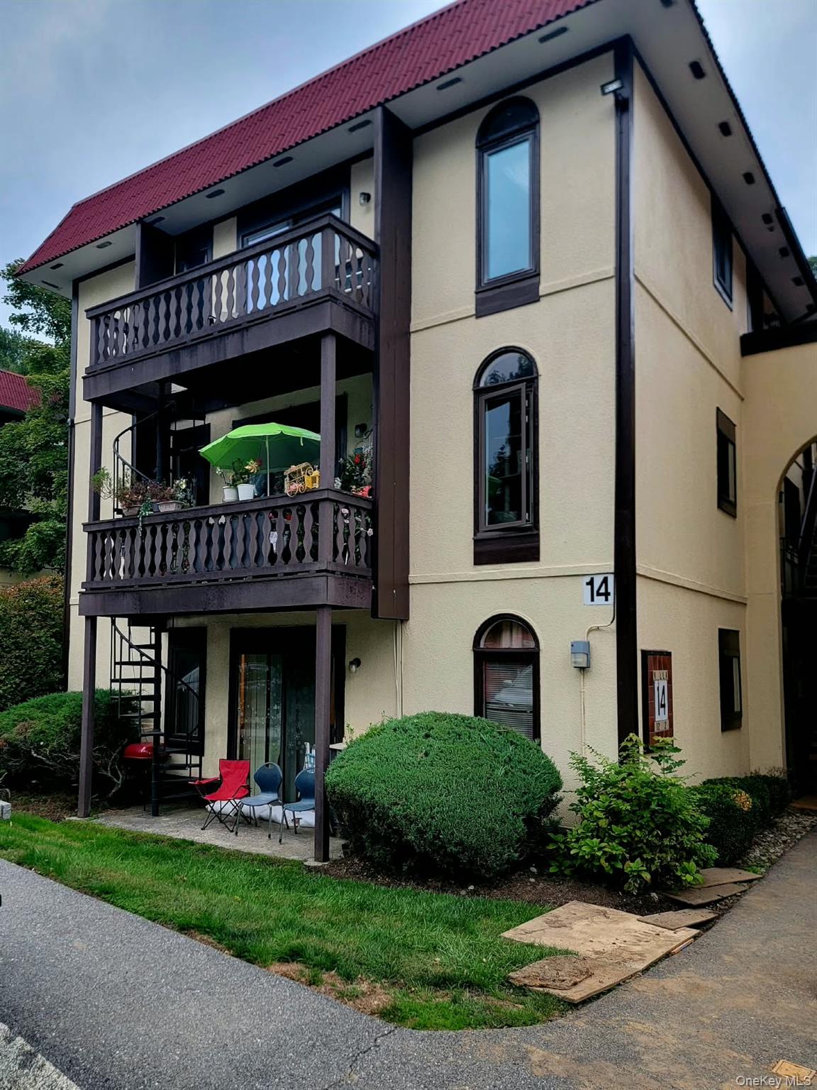 14 Granada Crescent Unit 19, White Plains NY 10603