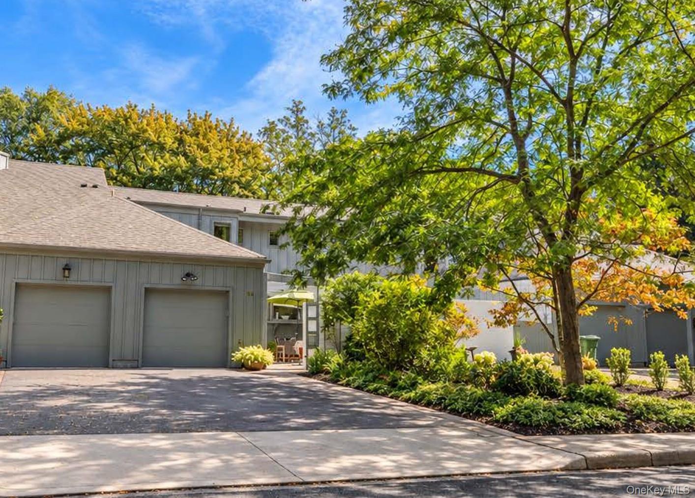 55 Rockledge Path, Port Jefferson NY 11777