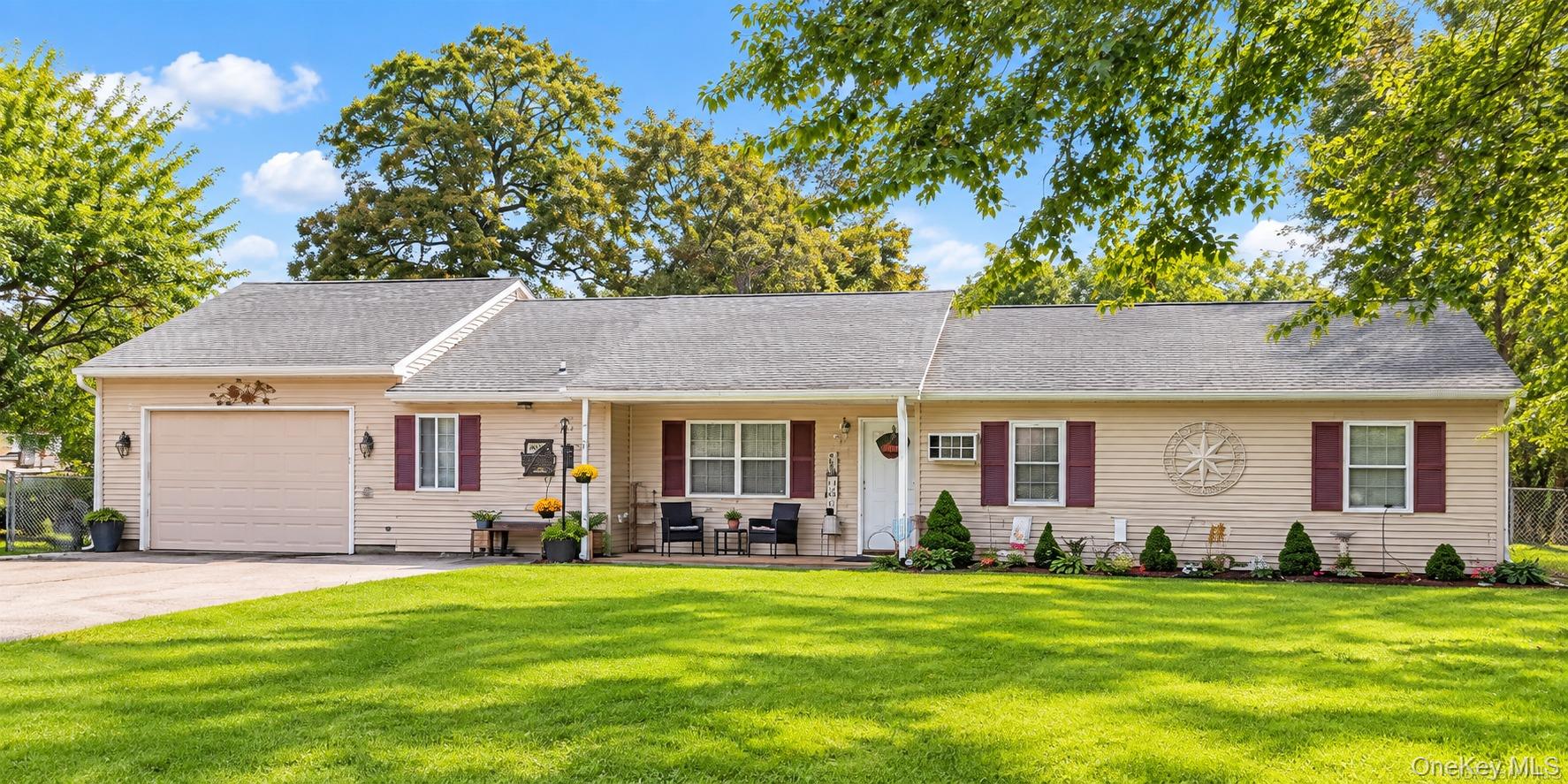 39 Orchid Road, East Patchogue NY 11772