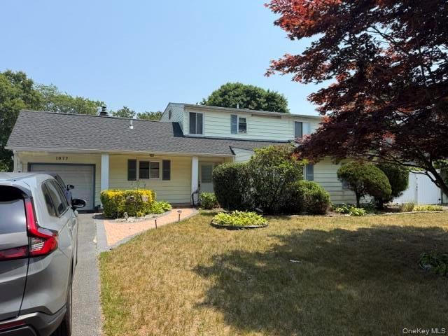 1077 Sipp Avenue, Medford NY 11763