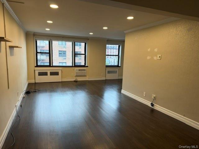 3 Birchwood Court Unit 4M, Mineola NY 11501