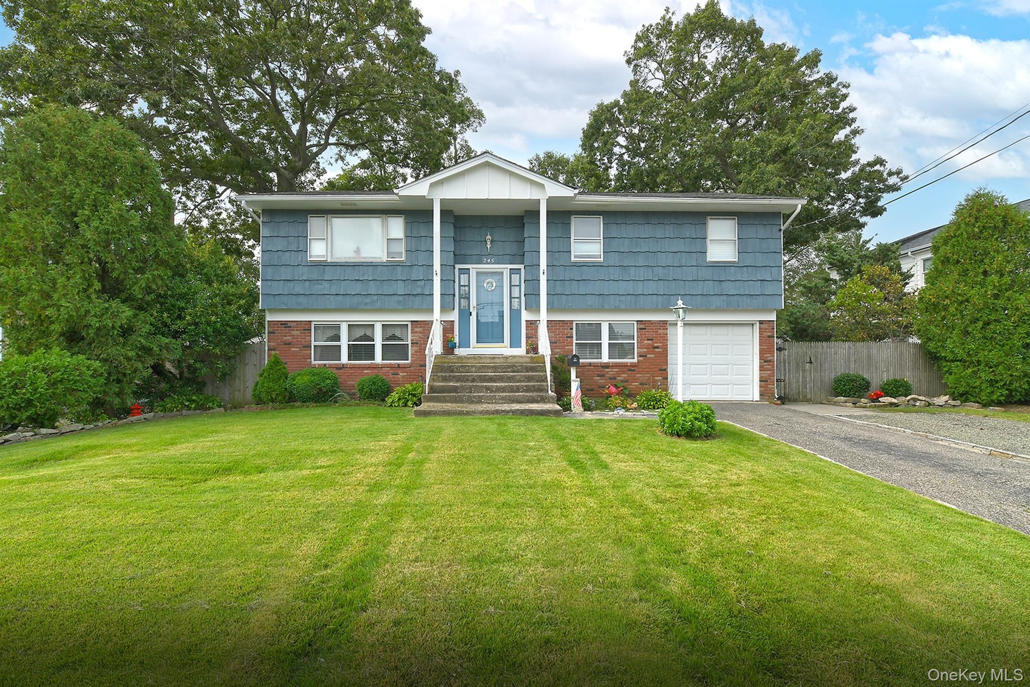 245 N Fulton Avenue, Lindenhurst NY 11757