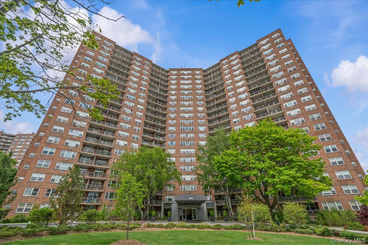 5800 Arlington Avenue Unit 11T, Bronx NY 10471