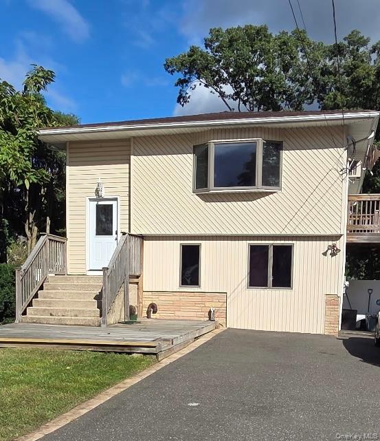 41 Powell Avenue, Farmingville NY 11738