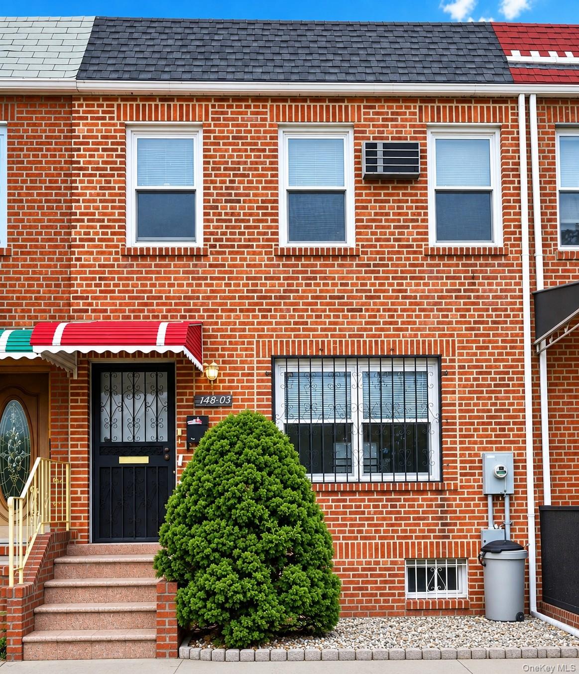 14803 61st Road, Flushing NY 11367