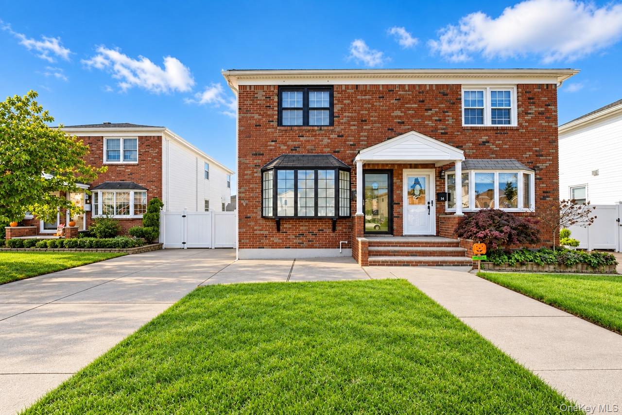 10 Hitchcock Avenue, Staten Island NY 10306