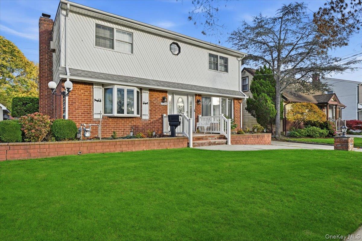 120 Bruce Terrace, Mineola NY 11501