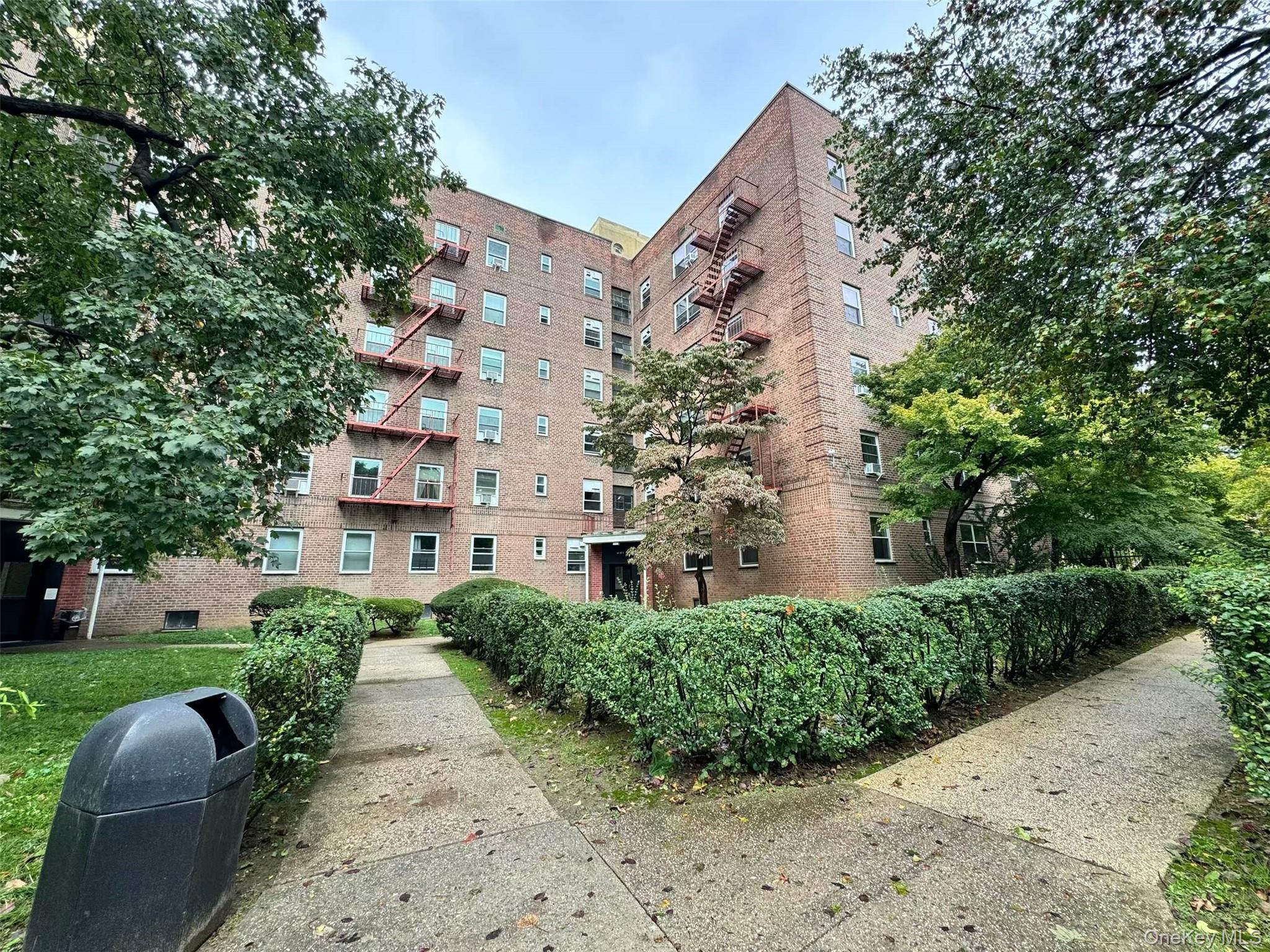 147-37 38 Avenue Unit 16C, Flushing NY 11354