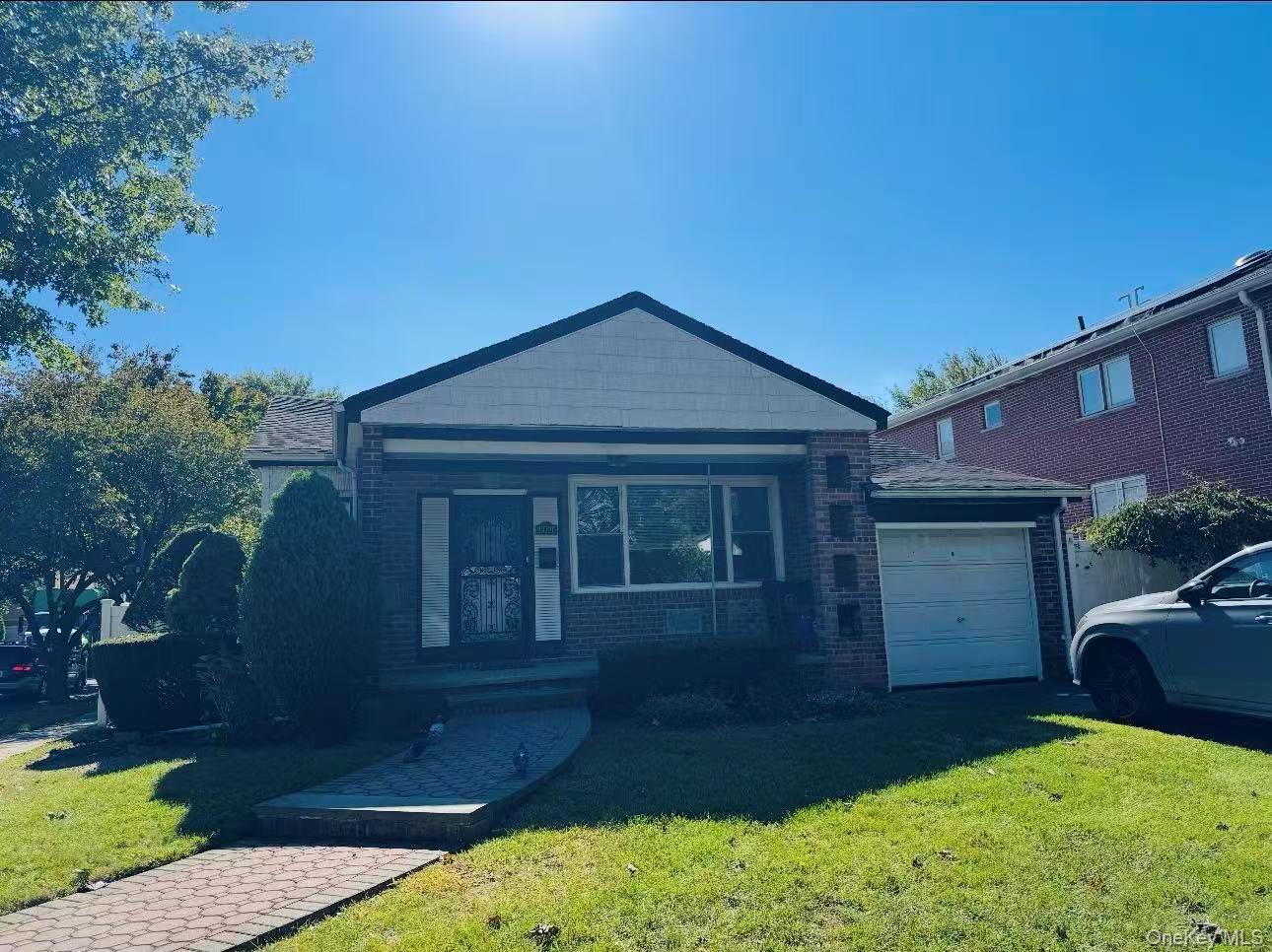 207-20 43rd Ave, Bayside NY 11361