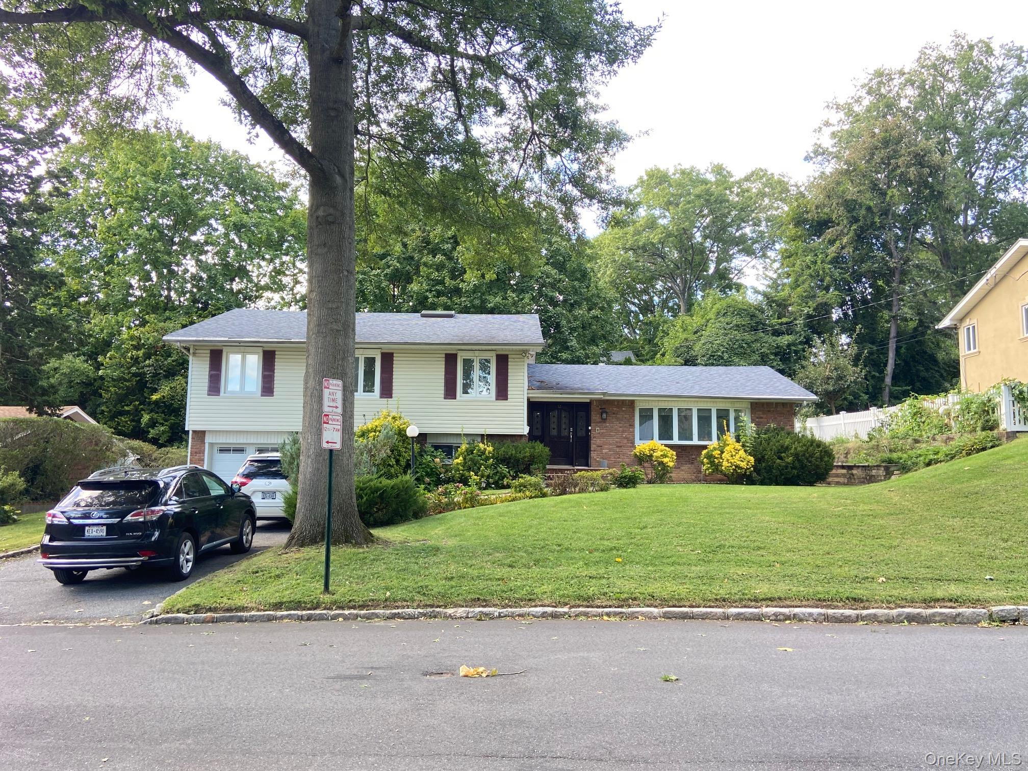 12 Russell Woods Road, Great Neck NY 11021