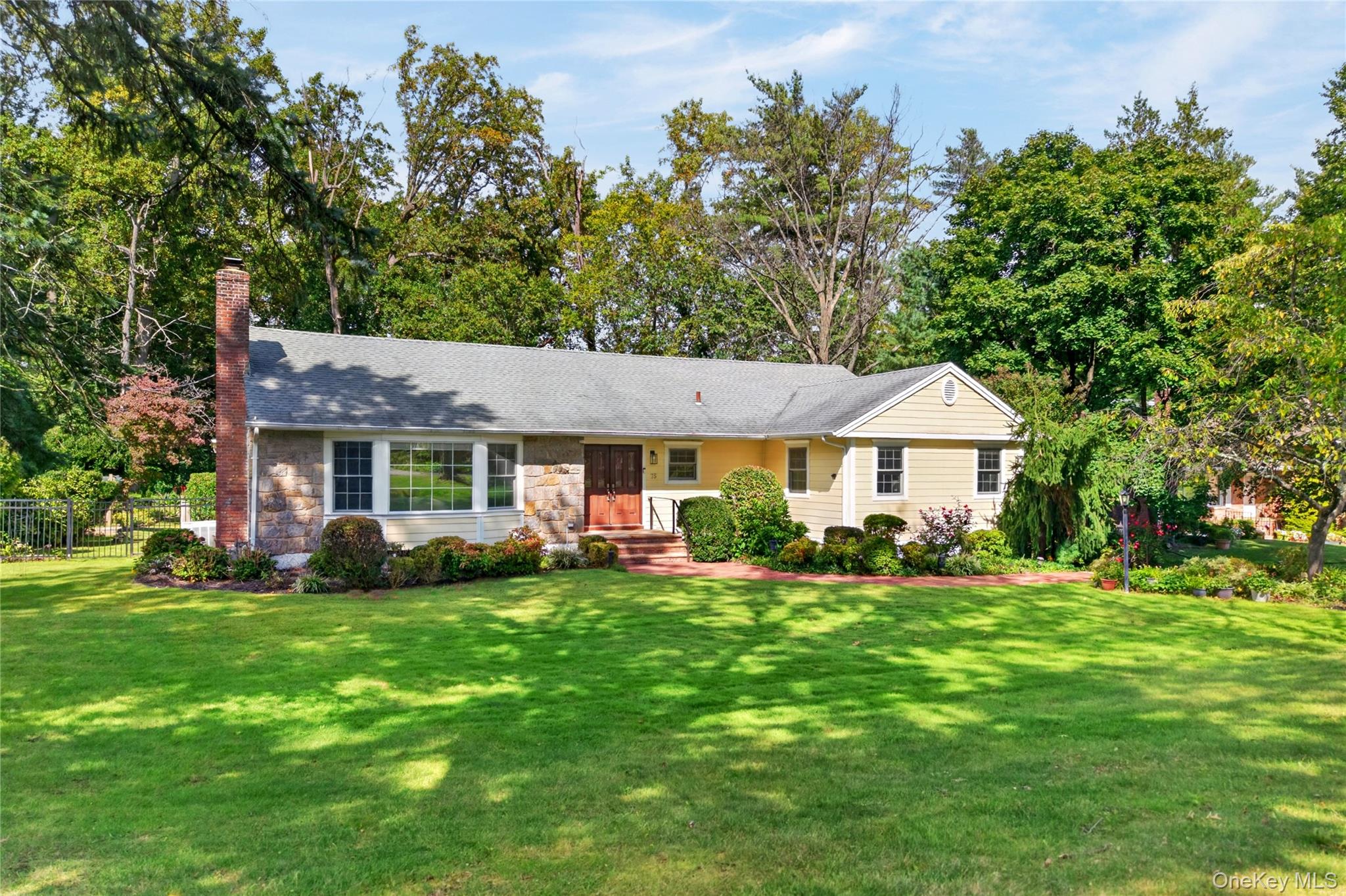 75 Plymouth Road, Manhasset NY 11030