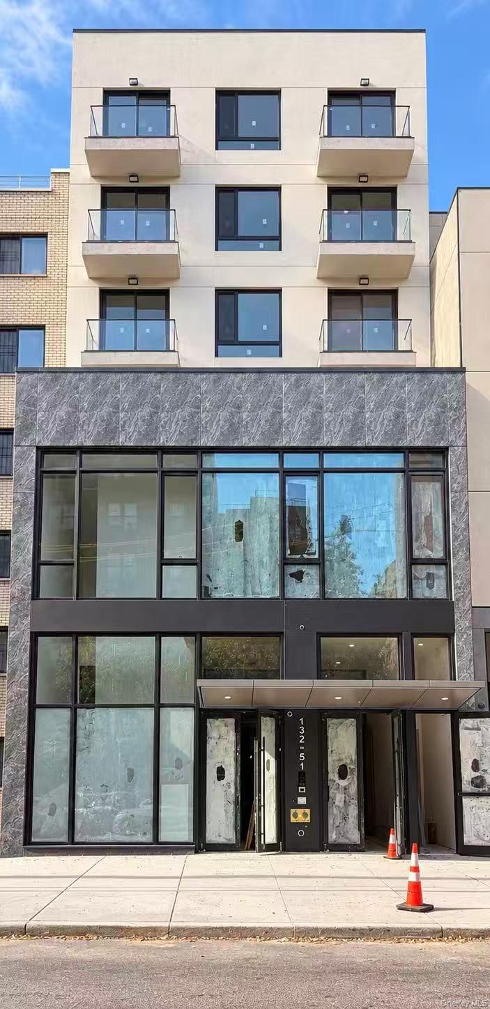 132-51 41st Road Unit 4C, Flushing NY 11355