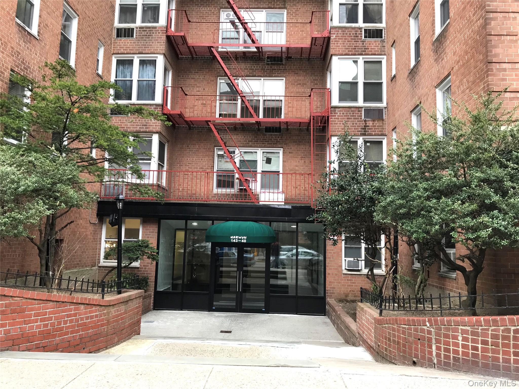 143-40 41st Avenue Unit 6, Flushing NY 11355