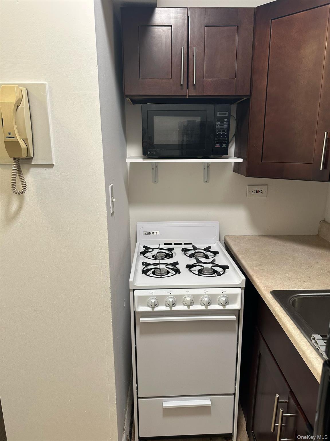 150-38 Union Turnpike Unit 8L, Flushing NY 11367