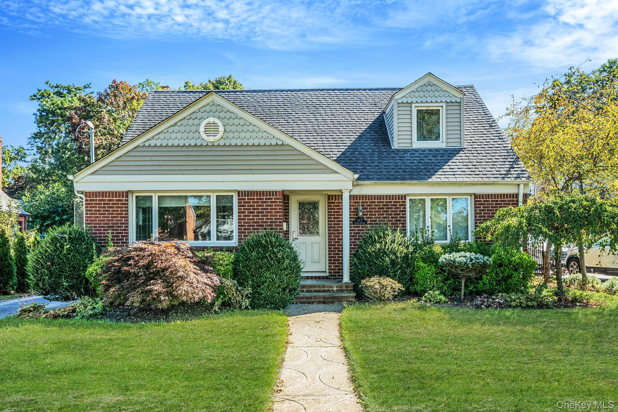 127 Locust Street, Floral Park NY 11001