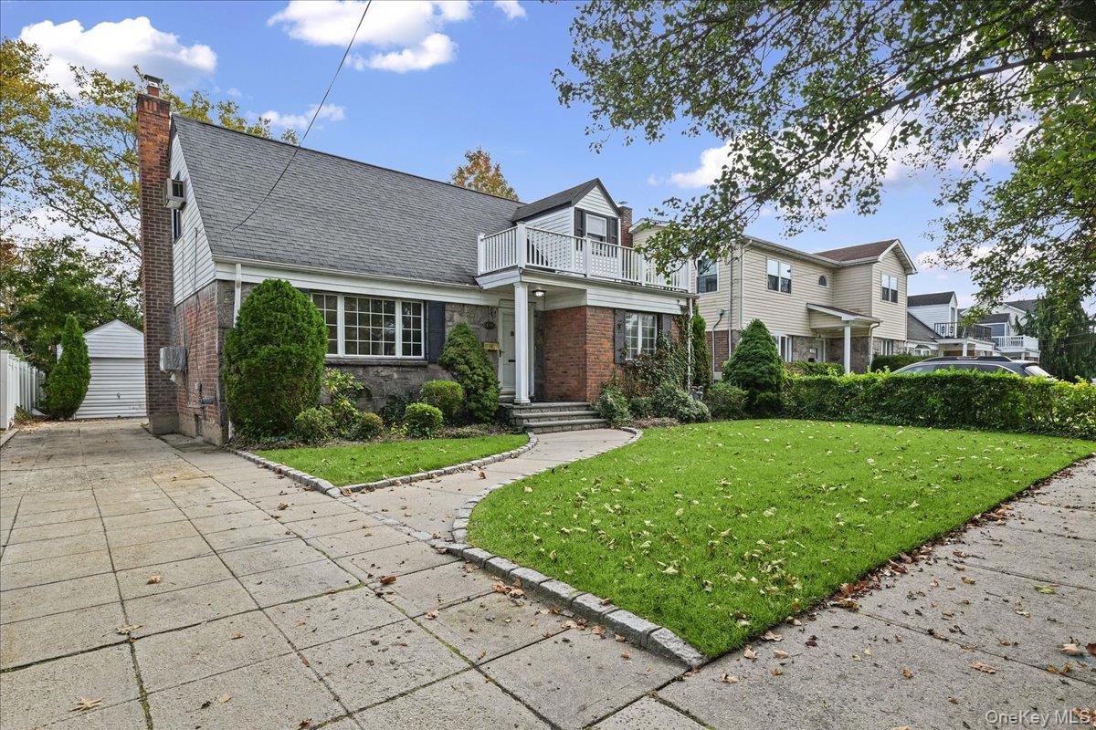 121 Norman Street, New Hyde Park NY 11040