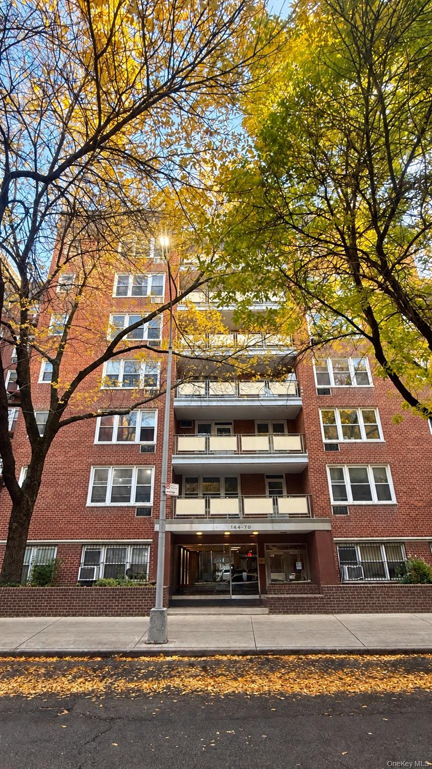 144-70 41st Avenue Unit 6E, Flushing NY 11355